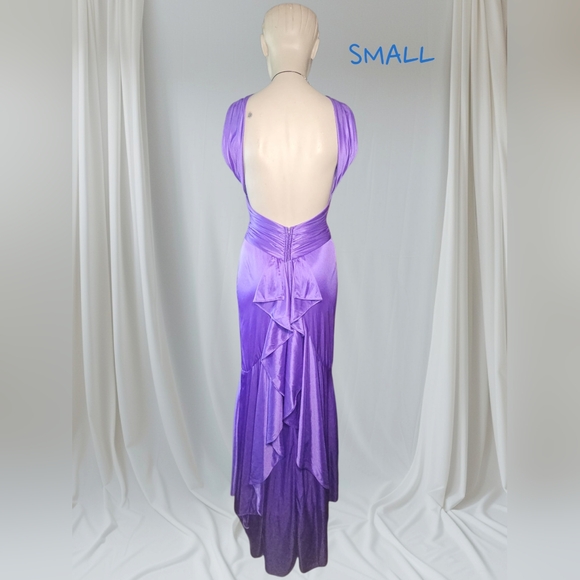 Amazingly Beautigul Elegant Purple Evening Gown - Picture 2 of 2